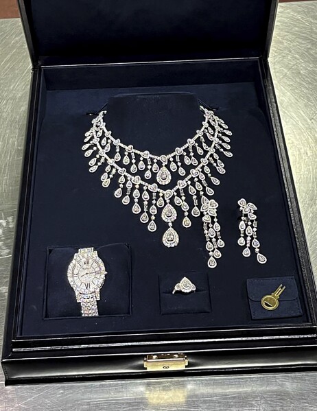 Police diamond online